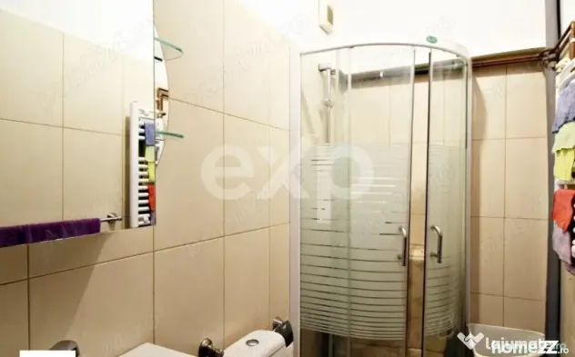 De vanzare, apartament 3 camere decomandate, etaj 3/6, zona