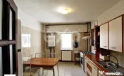 De vanzare, apartament 3 camere decomandate, etaj 3/6, zona 