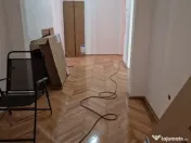 Spațiu comercial de 1,000mp de vânzare în zona P-ta Un... 