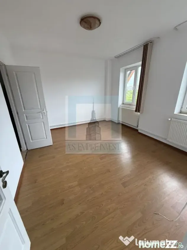 Apartament 2 camere decomandat - zona Centrul Civic