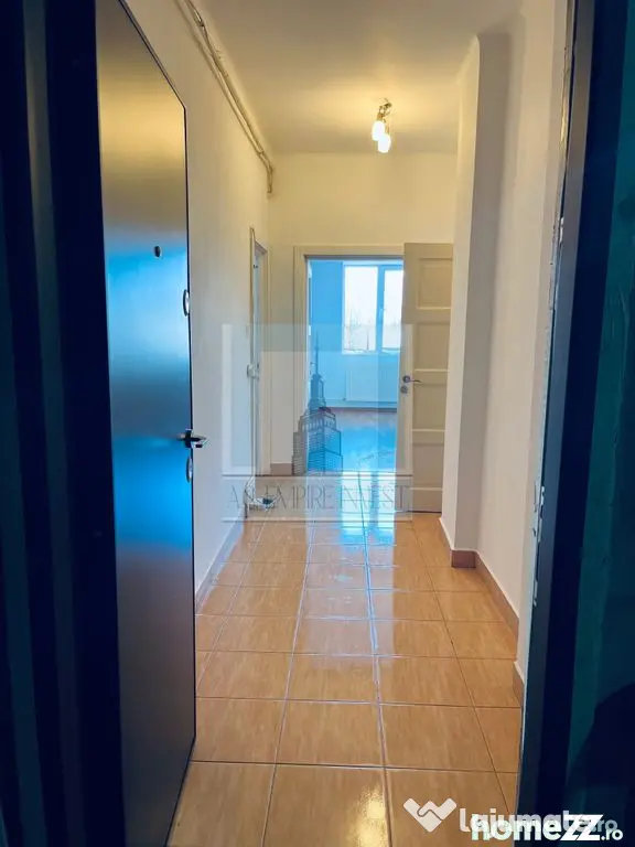 Apartament 2 camere decomandat - zona Centrul Civic