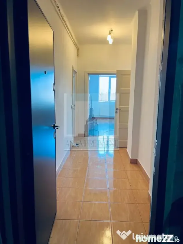 Apartament 2 camere decomandat - zona Centrul Civic