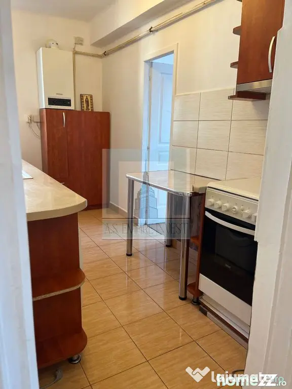 Apartament 2 camere decomandat - zona Centrul Civic