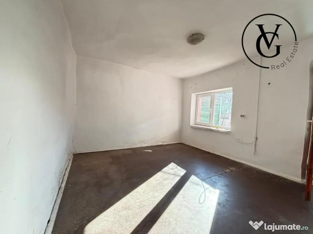 Casa la sol - teren 387 mp - Lumina