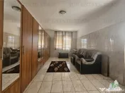 Casa 7 camere, foarte frumoasa si spatioasa - zona Km 4- 5, 