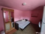 Caransebes, Casa cu Teren de 585 Mp, Zona Sesu Rosu 