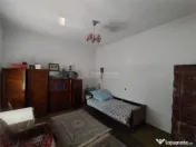 Caransebes, Casa cu Teren de 585 Mp, Zona Sesu Rosu 