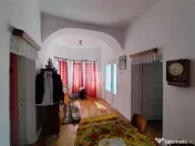 Caransebes, Casa cu Teren de 585 Mp, Zona Sesu Rosu 