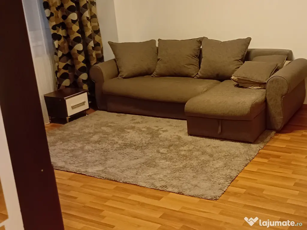 Închiriez Garsoniera Complex Confort City