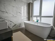 FILMTur 3D!Premium Penthouse, echipat,parcare subterana,50 m 