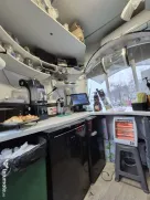 Kiosk Cafenea Mobil Complet Echipat – Coffee to Go