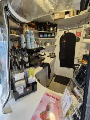 Kiosk Cafenea Mobil Complet Echipat – Coffee to Go 