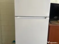 Vând mobilă,frigider,aragaz,set de living și covor