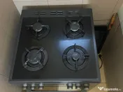 Vând mobilă,frigider,aragaz,set de living și covor 