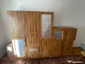 Vând mobilă,frigider,aragaz,set de living și covor 