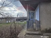 Casă / Vilă cu 4 camere de vânzare 