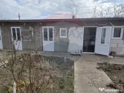 Casă / Vilă cu 4 camere de vânzare 