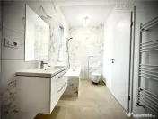 2 camere 96 mp, 2 bai, vedere spectaculoasa – Rasnov 