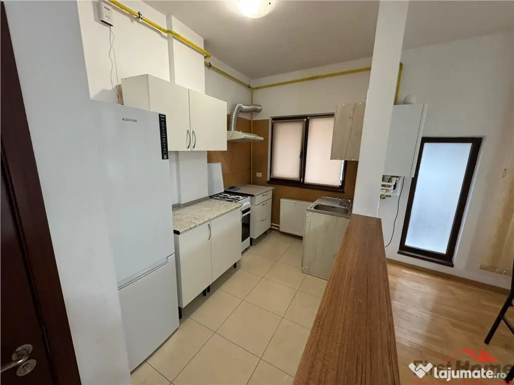 Ap 2 cam, etaj 2, zona IPJ Vrancea- Liceul Unirea- Scoala 5