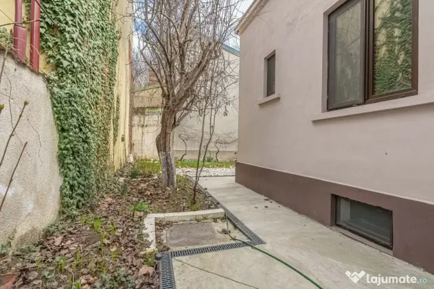 Piata Muncii, casa 87 mp totali, 179 mp curte libera, ide...