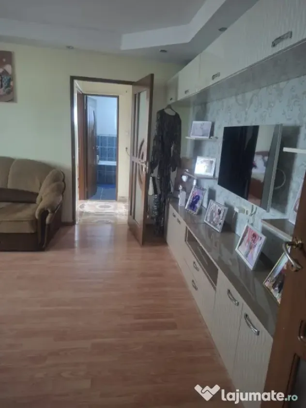 VANZARE APARTAMENT 2 CAMERE, 53MP,MOBILAT