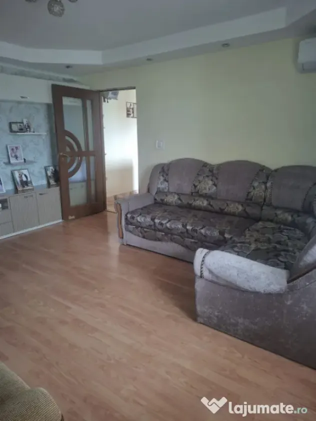 VANZARE APARTAMENT 2 CAMERE, 53MP,MOBILAT