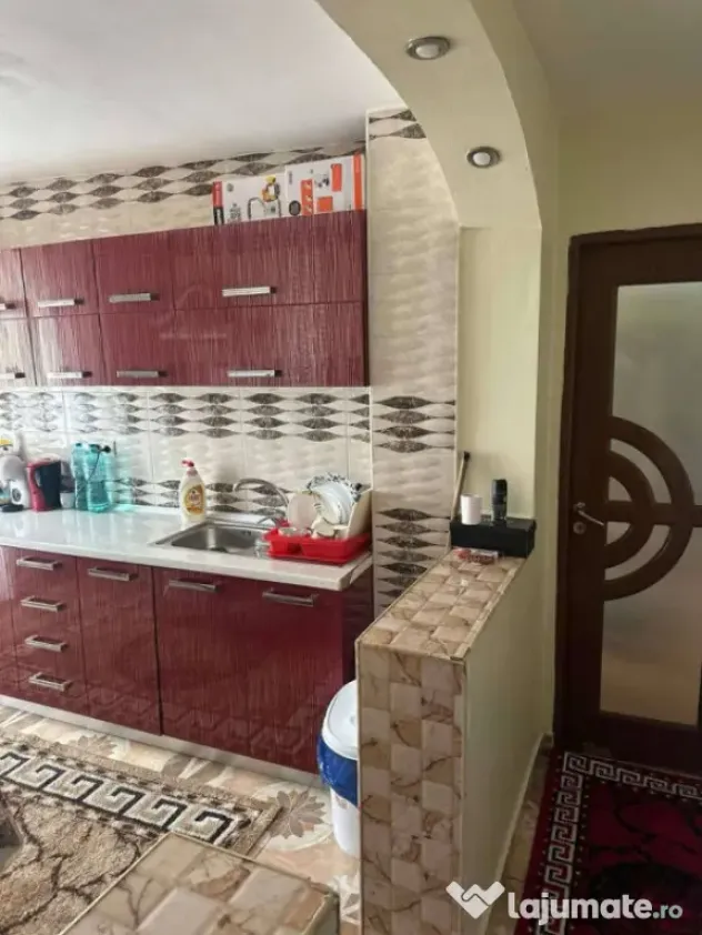 VANZARE APARTAMENT 2 CAMERE, 53MP,MOBILAT