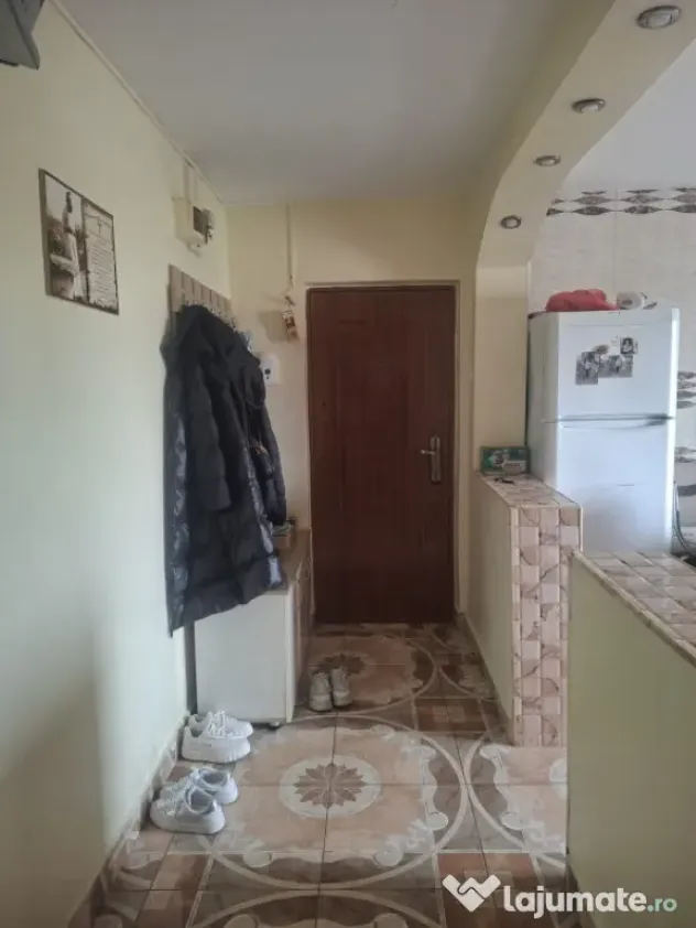 VANZARE APARTAMENT 2 CAMERE, 53MP,MOBILAT