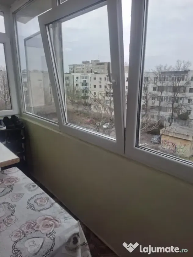 VANZARE APARTAMENT 2 CAMERE, 53MP,MOBILAT