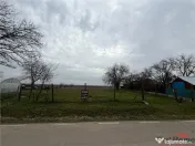 Teren intravilan 1.308mp 3.008mp extravilan in Urechesti d 