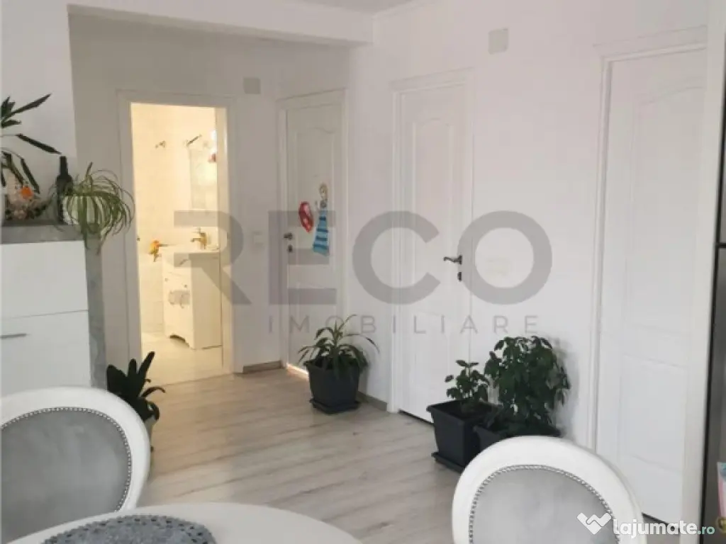 Proprietate cu 2 case in Osorhei intr-o zona cu case noi.