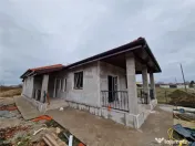 Casa noua cu toate utilitatile in Bors 