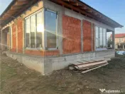 RECO Casa plan parter cu 3 dormitoare-la rosu- Paleu 