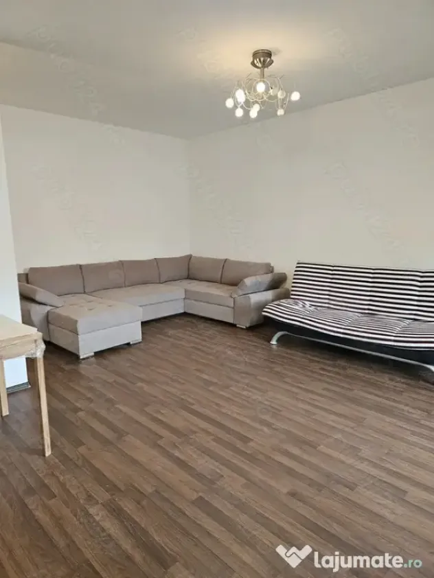 Apartament tip studio, open space - zona Tractorul