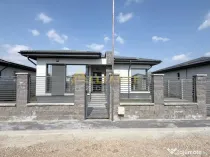 Casa Individuala - 3 camere, 2 bai, pompa de caldura, panour