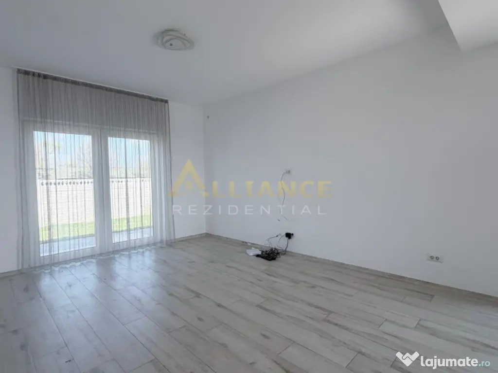 Casa Individuala - 3 camere, 2 bai, pompa de caldura, panour