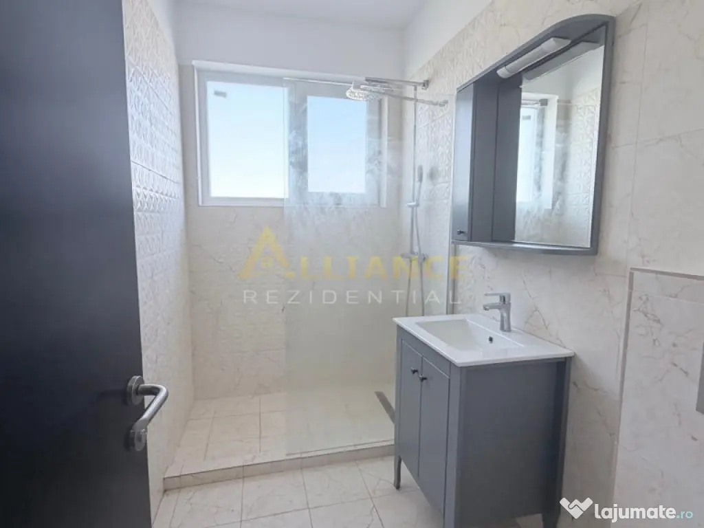 Casa Individuala - 3 camere, 2 bai, pompa de caldura, panour