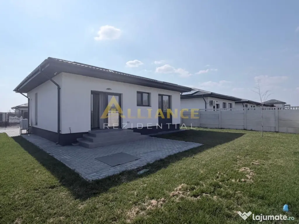 Casa Individuala - 3 camere, 2 bai, pompa de caldura, panour