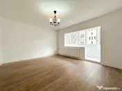 Lângă parc, renovat complet, gata să devină al tău. Tot 