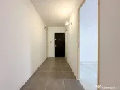 Lângă parc, renovat complet, gata să devină al tău. Tot 