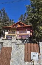 Vila duplex de vanzare cu 4 camere in Azuga