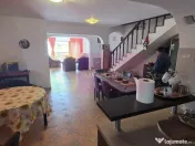 Vila duplex de vanzare cu 4 camere in Azuga 