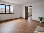 Cocheta casa renovata vila spatioasa, domeniu de 1.500mp,San 