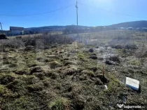 Teren construibil -556 mp situat in Chinteni in zonă de ca