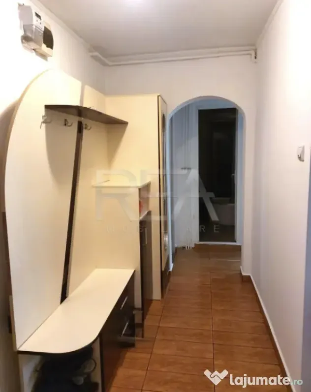 2 camere, decomandat, et 1/8, centrala-Gorjului, Str Moinest