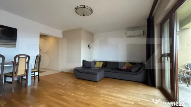 Apartament cu 3 camere, în curte privată