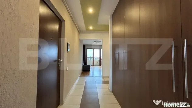 Apartament cu 3 camere, în curte privată