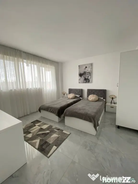 Apartament 4 camere decomandat, 110 mp, zona Consul, Utilita - Craiova (Dolj)
