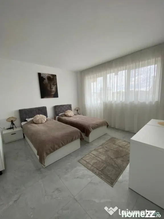 Apartament 4 camere decomandat, 110 mp, zona Consul, Utilita - Craiova (Dolj)