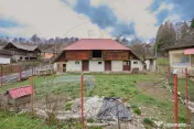 Casa la munte cu teren generos in Com. Nucsoara, loc. Slat 